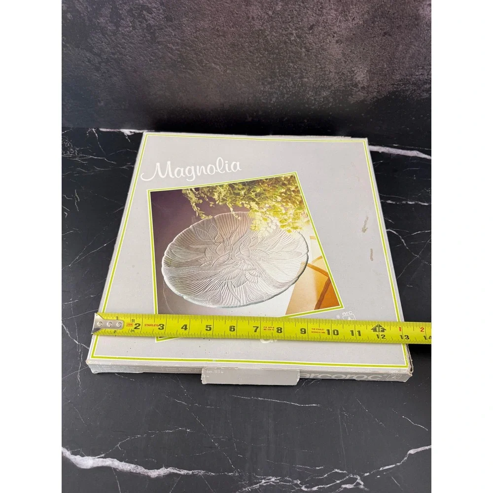 VTG NIB Arcoroc Magnolia Tempered Glass 12 1/2in Round Cake Serving Plate